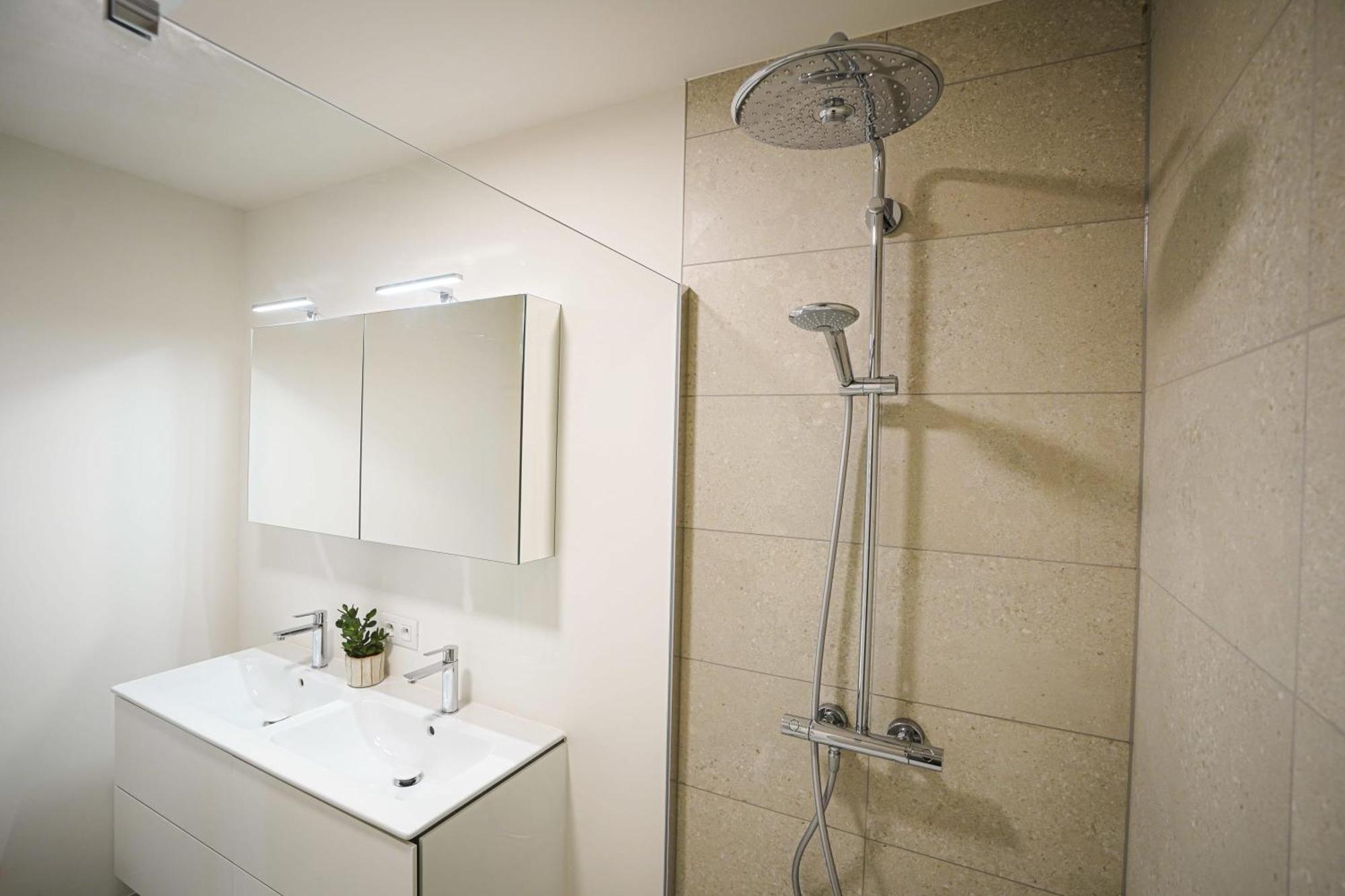 Huswell - Beautiful Apartment With Communal Pool And Gym オステンド エクステリア 写真